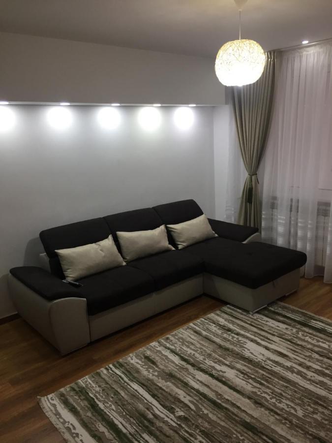 Roby Apartament Bucureşti Ngoại thất bức ảnh