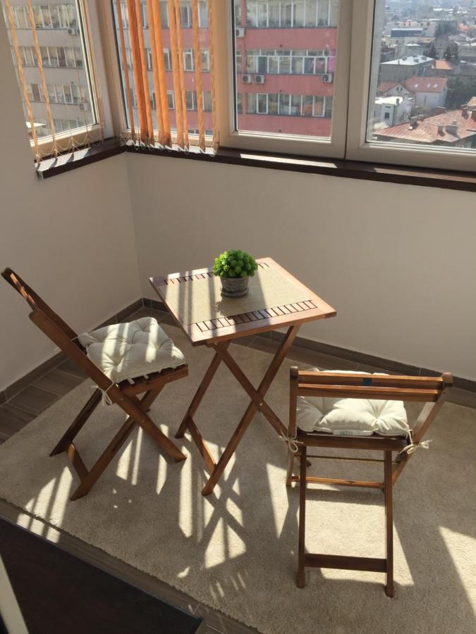 Roby Apartament Bucureşti Ngoại thất bức ảnh