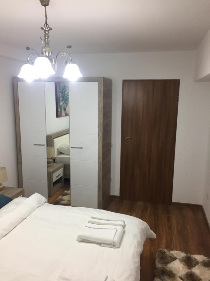 Roby Apartament Bucureşti Ngoại thất bức ảnh