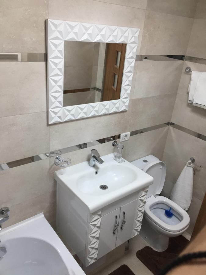 Roby Apartament Bucureşti Ngoại thất bức ảnh