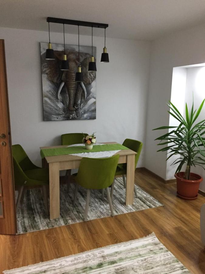 Roby Apartament Bucureşti Ngoại thất bức ảnh