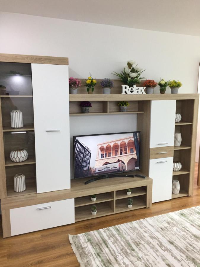 Roby Apartament Bucureşti Ngoại thất bức ảnh